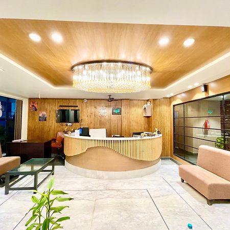 Hotel Rb International ! Puri Near-Sea-Beach-And-Temple Fully-Air-Conditioned-Hotel With-Lift-And-Card Payment Accepted-Parking-Facility, Best Hotel In Purî Extérieur photo