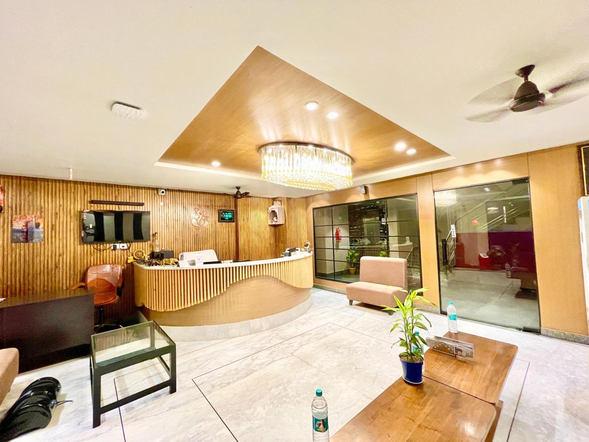 Hotel Rb International ! Puri Near-Sea-Beach-And-Temple Fully-Air-Conditioned-Hotel With-Lift-And-Card Payment Accepted-Parking-Facility, Best Hotel In Purî Extérieur photo