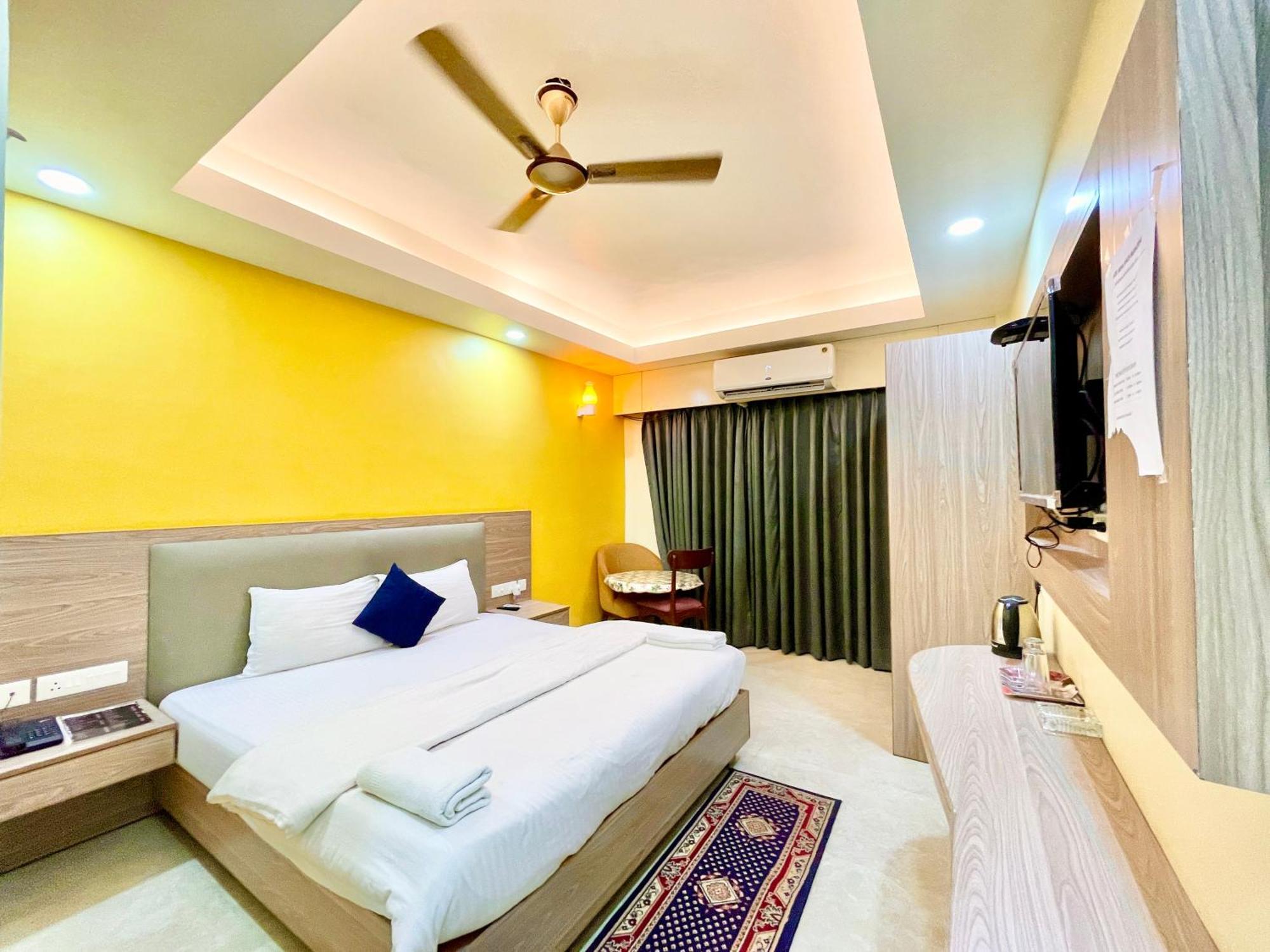 Hotel Rb International ! Puri Near-Sea-Beach-And-Temple Fully-Air-Conditioned-Hotel With-Lift-And-Card Payment Accepted-Parking-Facility, Best Hotel In Purî Extérieur photo