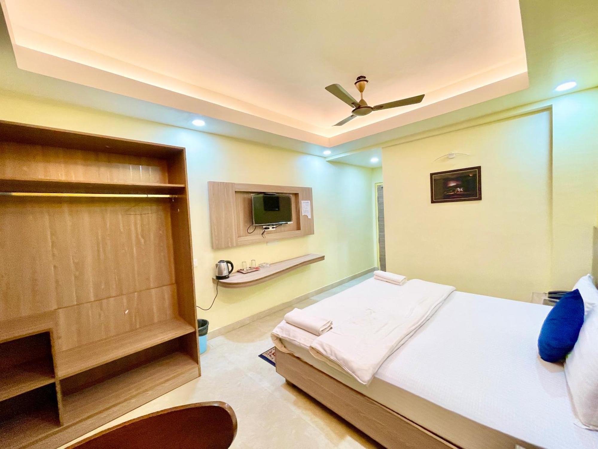 Hotel Rb International ! Puri Near-Sea-Beach-And-Temple Fully-Air-Conditioned-Hotel With-Lift-And-Card Payment Accepted-Parking-Facility, Best Hotel In Purî Extérieur photo
