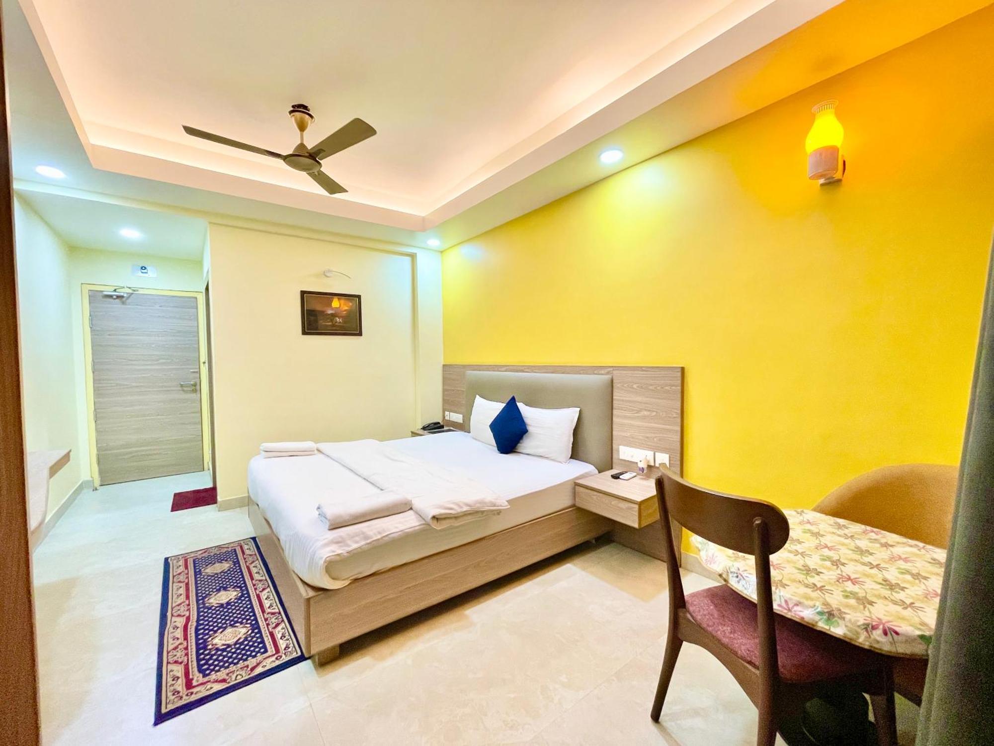 Hotel Rb International ! Puri Near-Sea-Beach-And-Temple Fully-Air-Conditioned-Hotel With-Lift-And-Card Payment Accepted-Parking-Facility, Best Hotel In Purî Extérieur photo