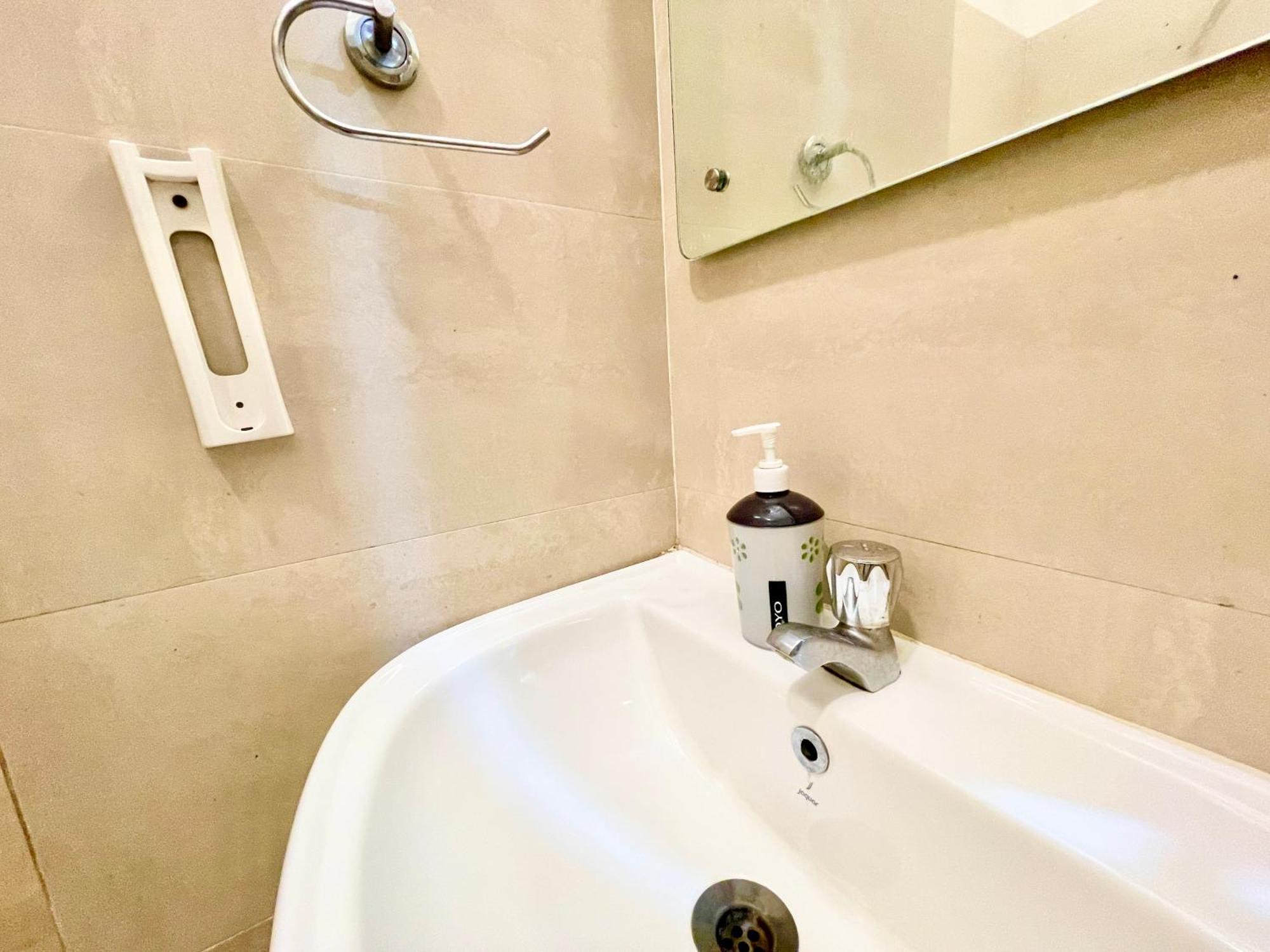 Hotel Rb International ! Puri Near-Sea-Beach-And-Temple Fully-Air-Conditioned-Hotel With-Lift-And-Card Payment Accepted-Parking-Facility, Best Hotel In Purî Extérieur photo
