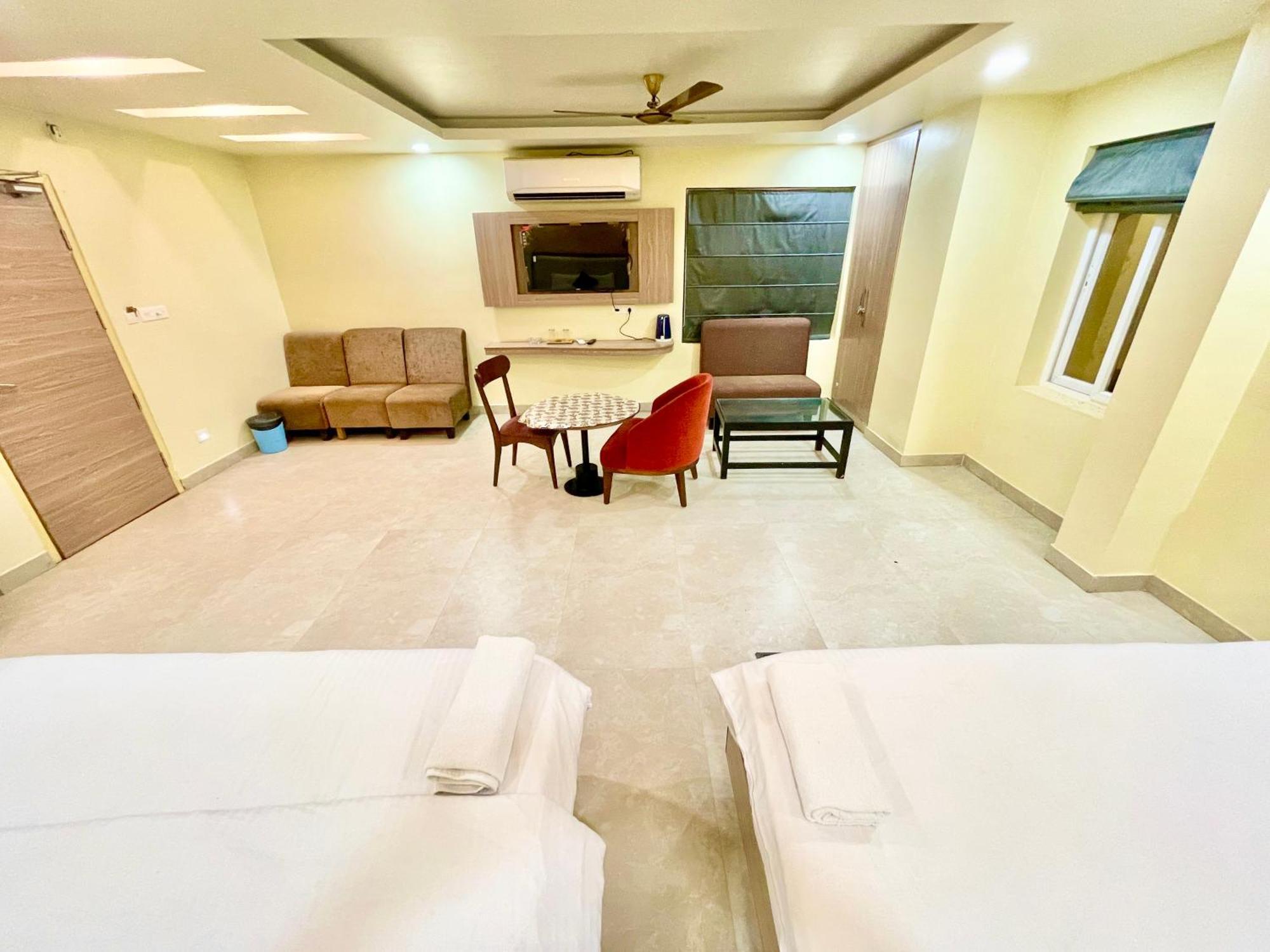 Hotel Rb International ! Puri Near-Sea-Beach-And-Temple Fully-Air-Conditioned-Hotel With-Lift-And-Card Payment Accepted-Parking-Facility, Best Hotel In Purî Extérieur photo