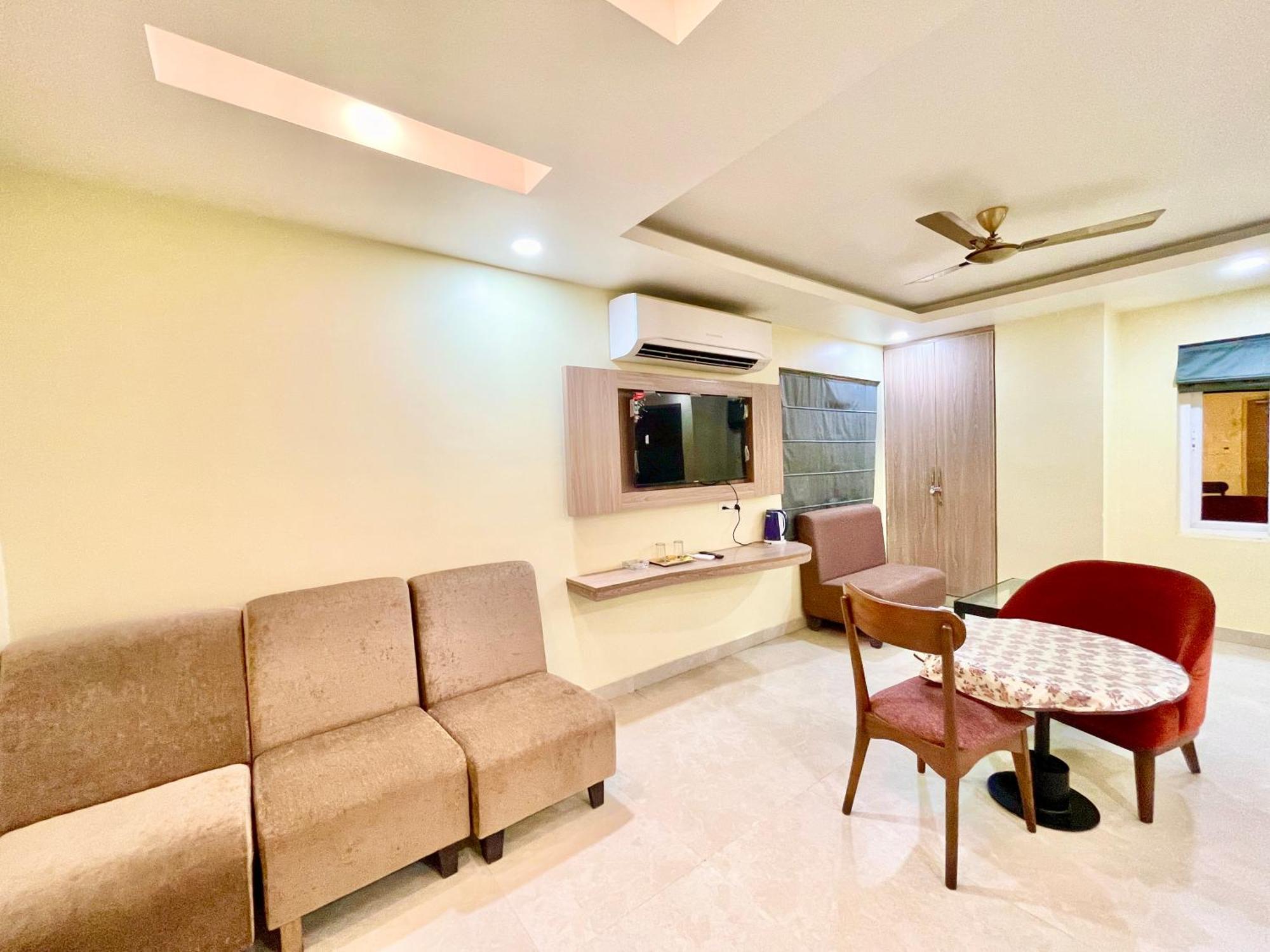 Hotel Rb International ! Puri Near-Sea-Beach-And-Temple Fully-Air-Conditioned-Hotel With-Lift-And-Card Payment Accepted-Parking-Facility, Best Hotel In Purî Extérieur photo