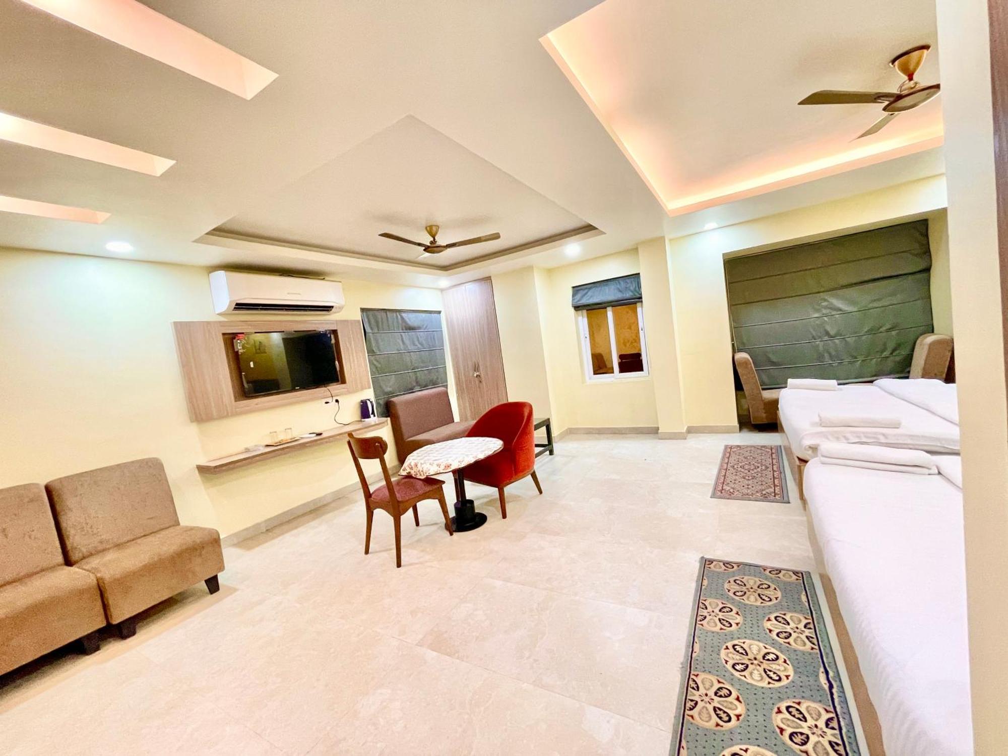 Hotel Rb International ! Puri Near-Sea-Beach-And-Temple Fully-Air-Conditioned-Hotel With-Lift-And-Card Payment Accepted-Parking-Facility, Best Hotel In Purî Extérieur photo